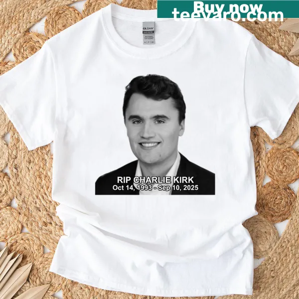 T-shirt with a remembrance theme and patriotic text