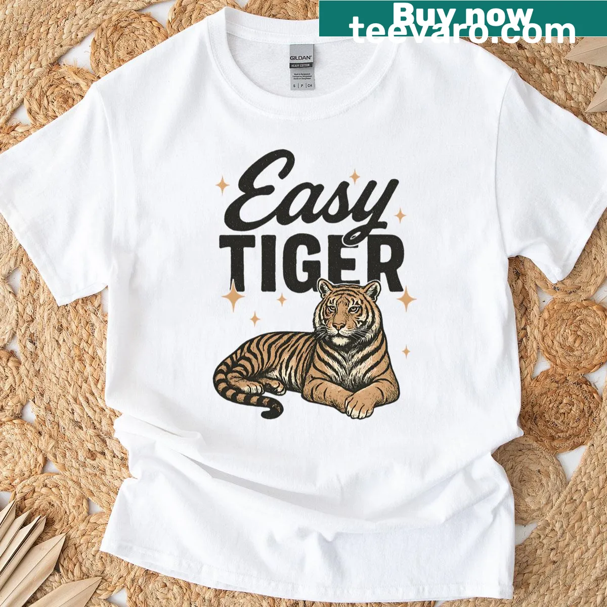Retro T-shirt with a big cat and humorous text 'Easy Tiger' — on a men's t-shirt