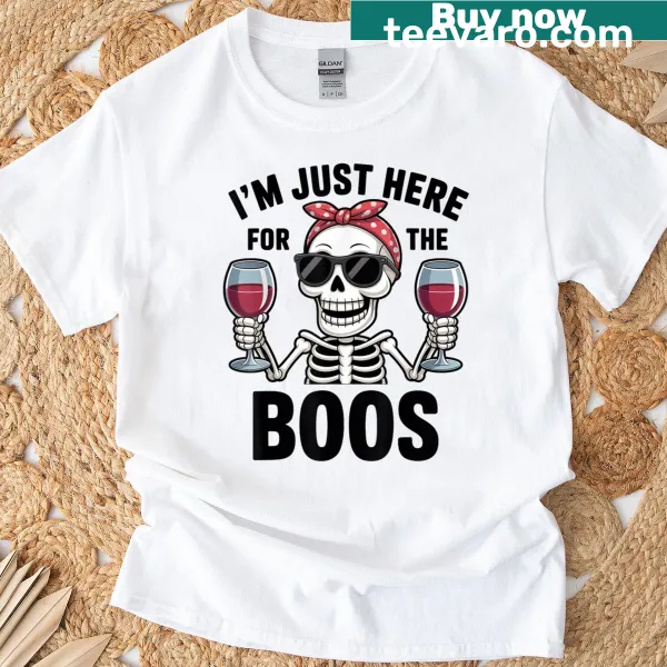Funny skeleton Halloween graphic t-shirt