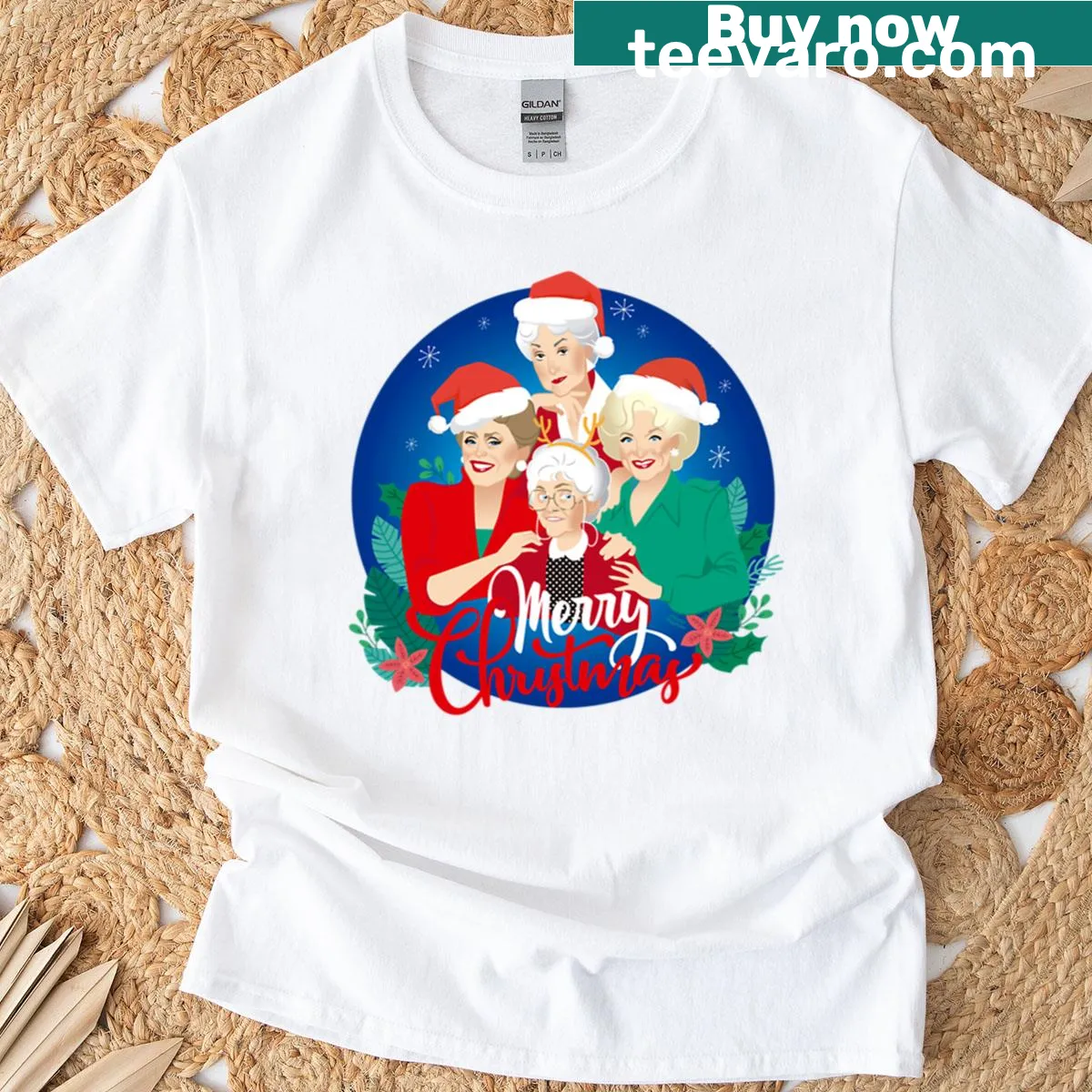 Oversized T-shirt with adorable Christmas graphics for girls — on a men's t-shirt