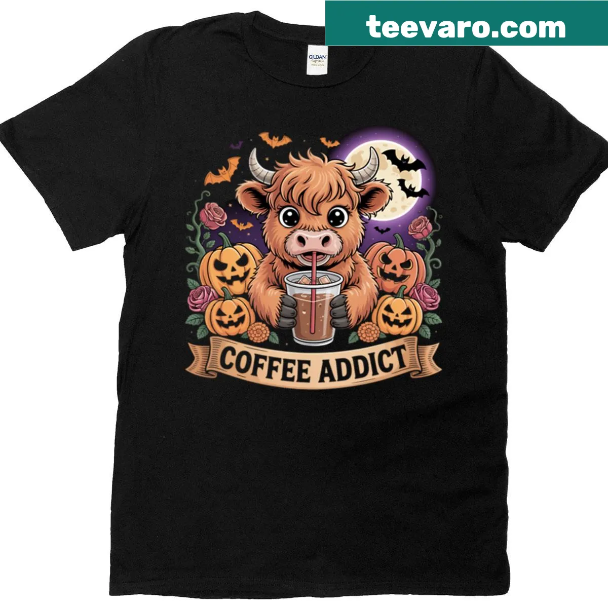Kawaii Highland Cow Halloween T-shirt with pumpkins and bats — on a men's t-shirt