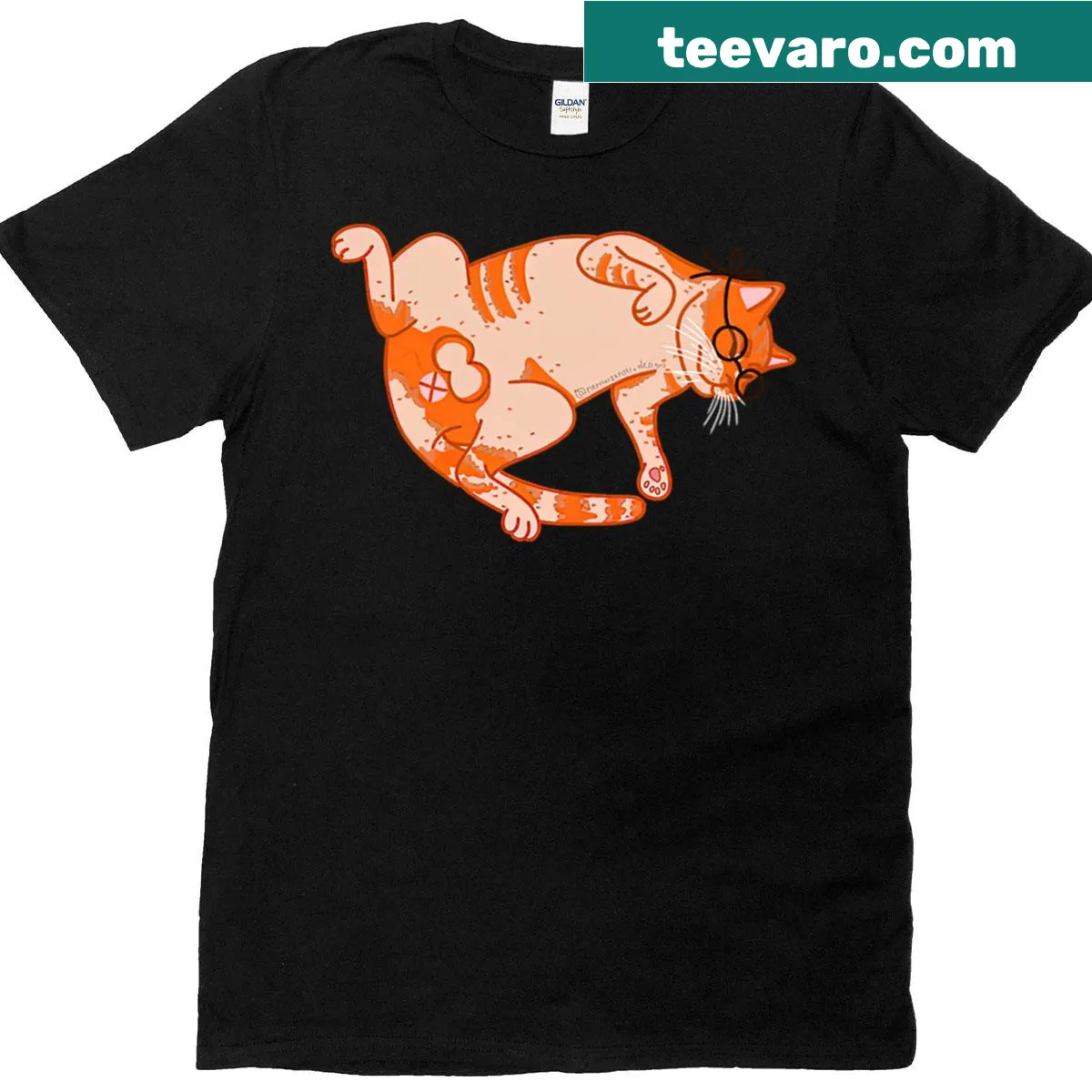 Illustrated orange tabby kitten napping T-shirt for cat lovers — on a men's t-shirt