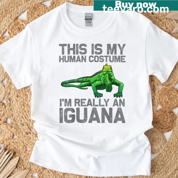 Cartoon iguana t-shirt showcasing reptile design