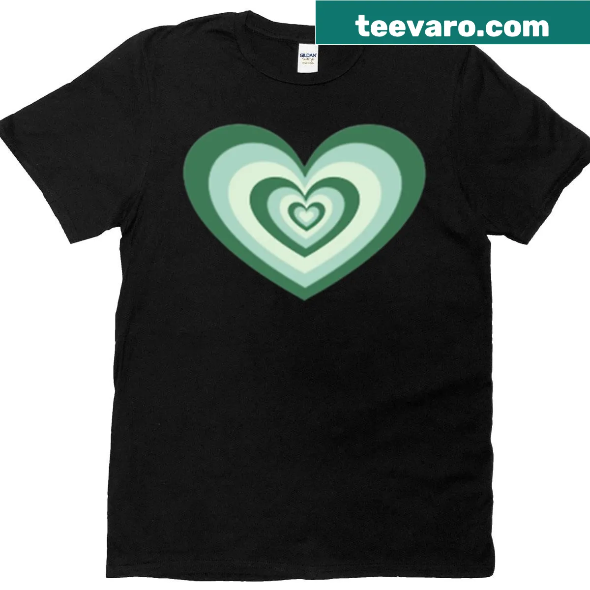 Cute t-shirt with a pattern of hearts in various shapes — on a men's t-shirt