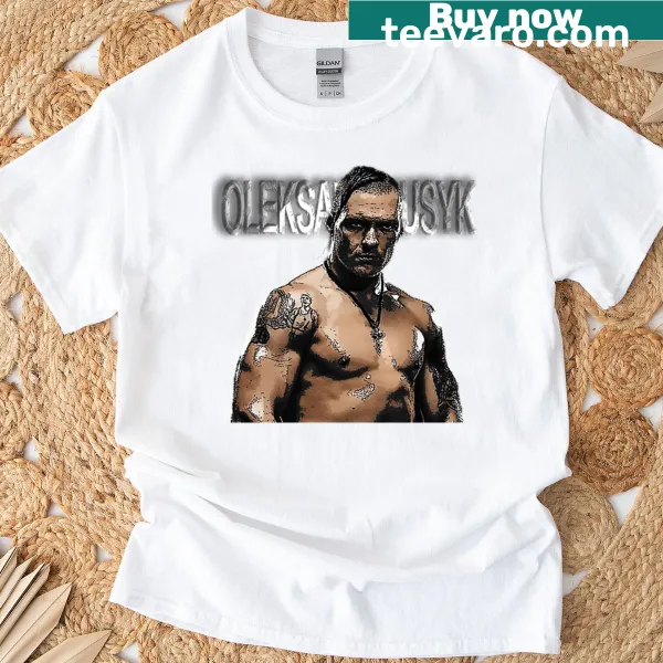 T-shirt featuring Oleksandr Usyk's name celebrating his boxing accolades