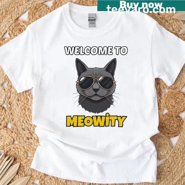 Cool cat with sunglasses graphic on T-shirt