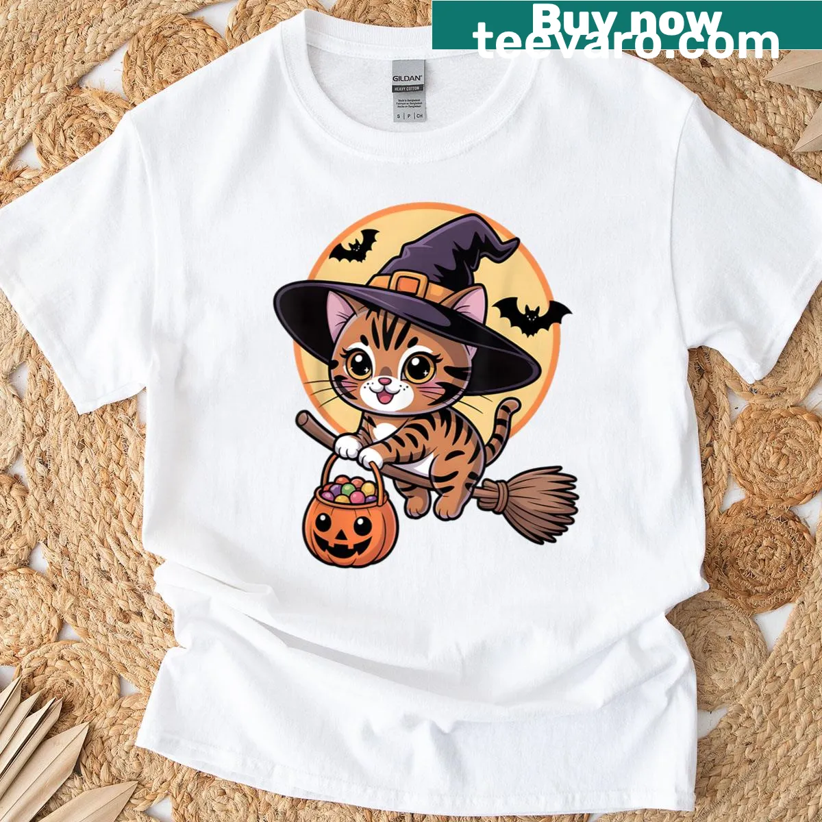 Bengal cat with a witch hat and pumpkin graphic for Halloween. — on a men's t-shirt