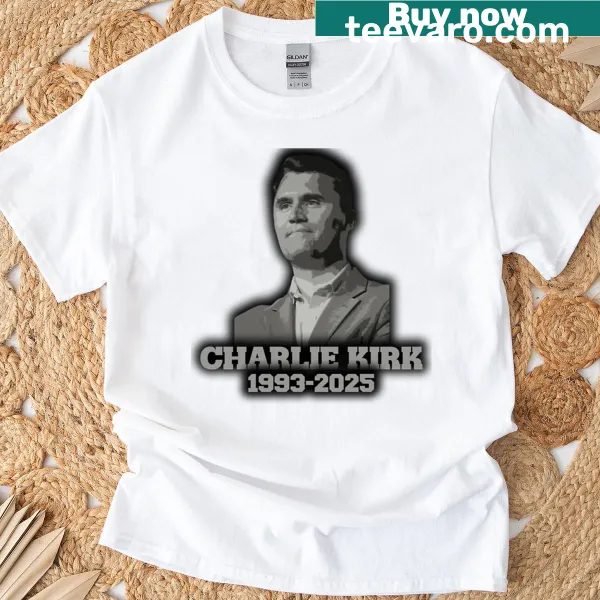 Tribute t-shirt with the message 'Rest In Peace' for Charlie Kirk