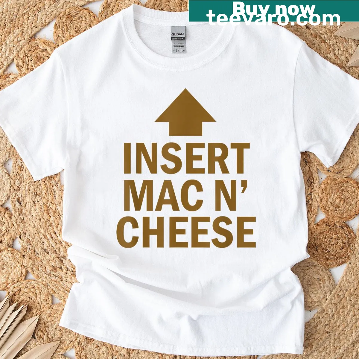 Funny mac and cheese-themed t-shirt with pointing arrow graphic — on a men's t-shirt