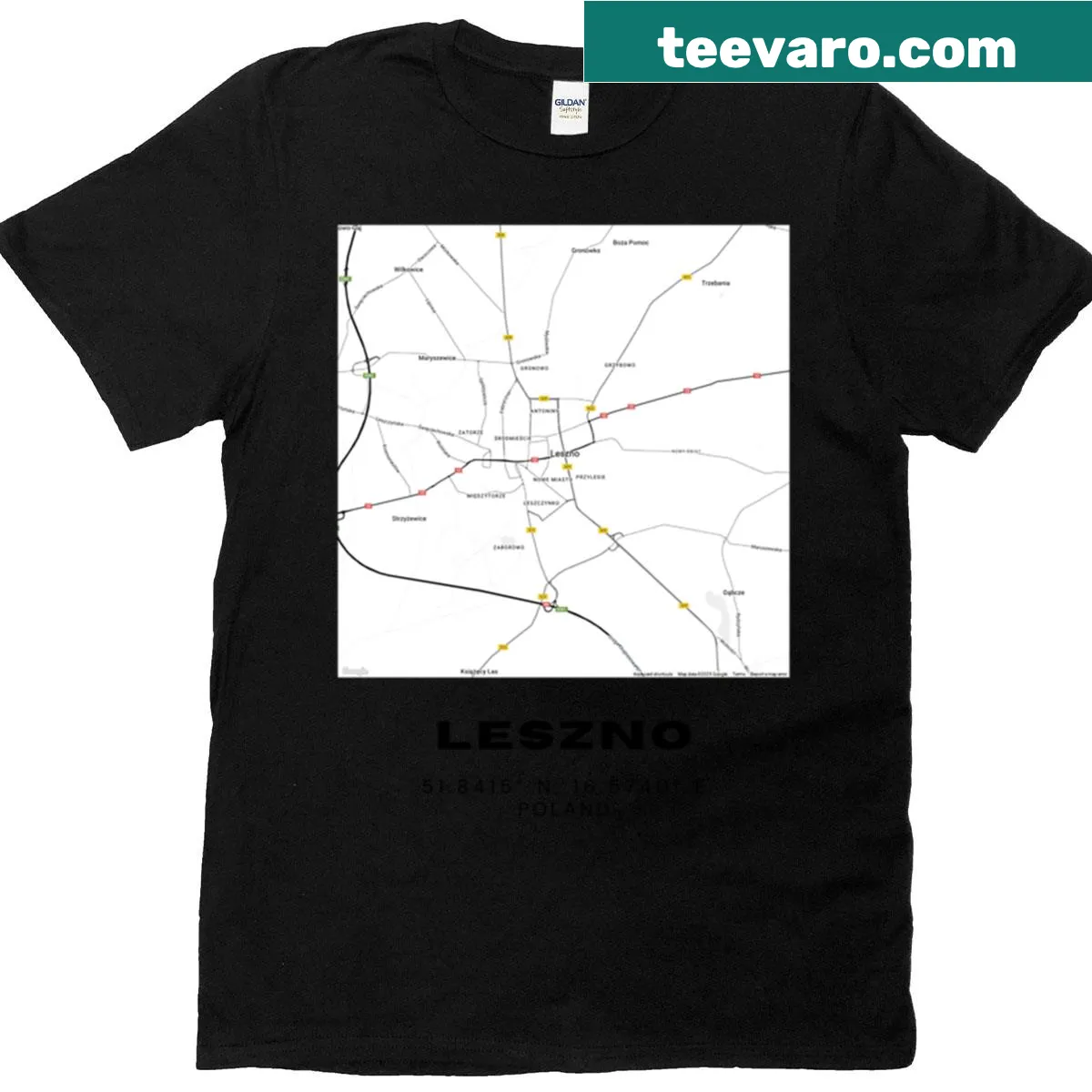Minimalist map of Leszno, Poland in black and white on a t-shirt — on a men's t-shirt