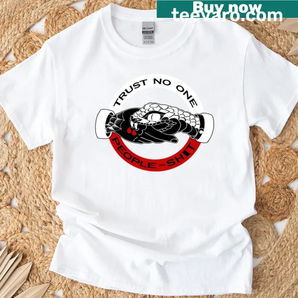 T-shirt with bold 'Trust No One' text design