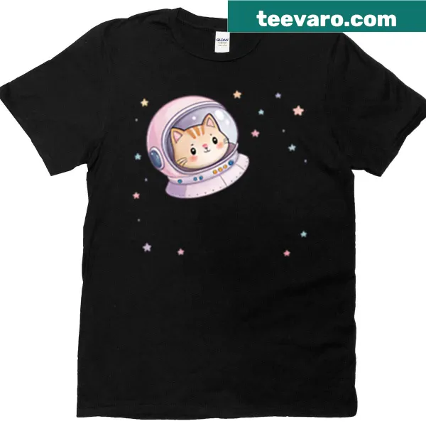 Oversized T-shirt with a cute cat as an astronaut in space