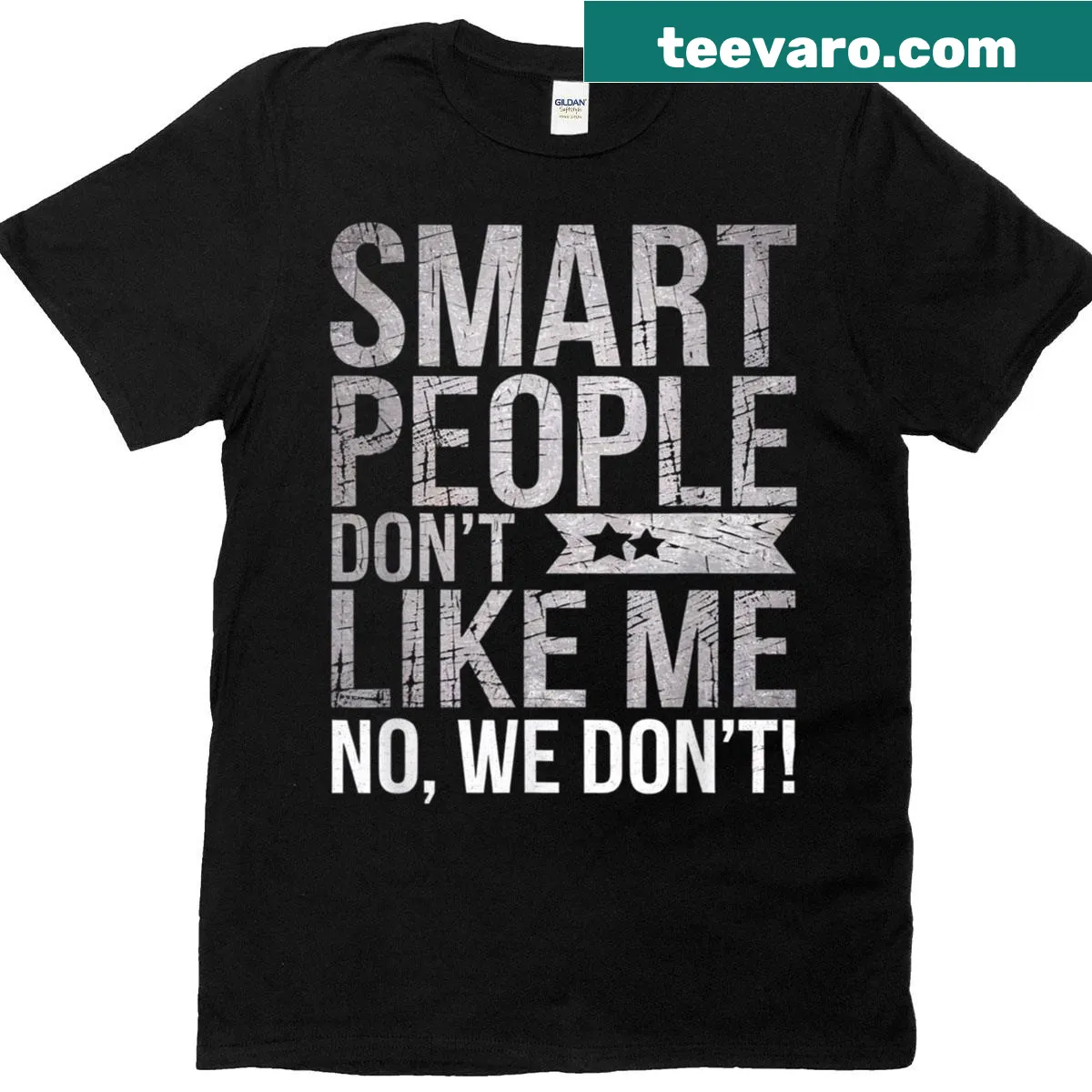 Funny t-shirt with the saying 'Smart People Don't Like Me' — on a men's t-shirt
