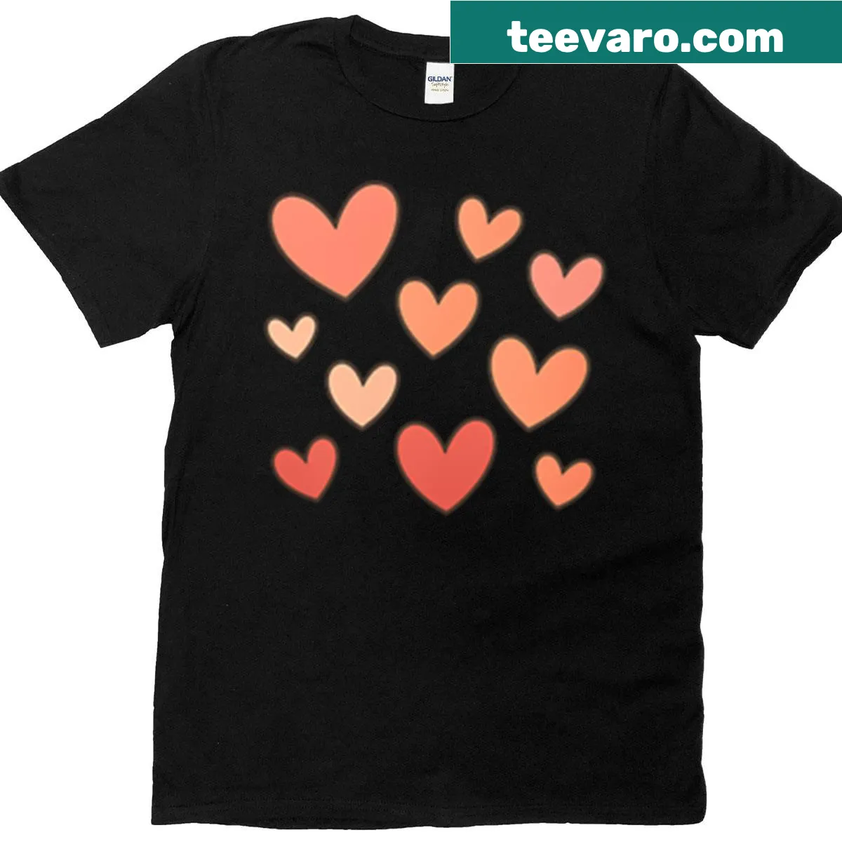 Oversized t-shirt with sweet gradient hearts design — on a men's t-shirt