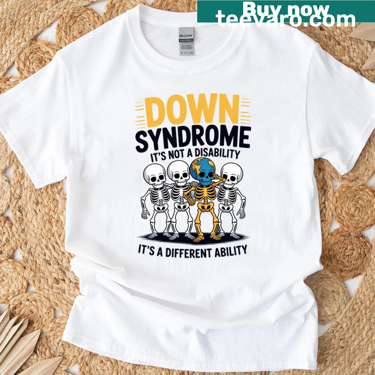 Vintage-style T-shirt announcing Auntie of a Brewing Baby for Halloween. — on a men's t-shirt
