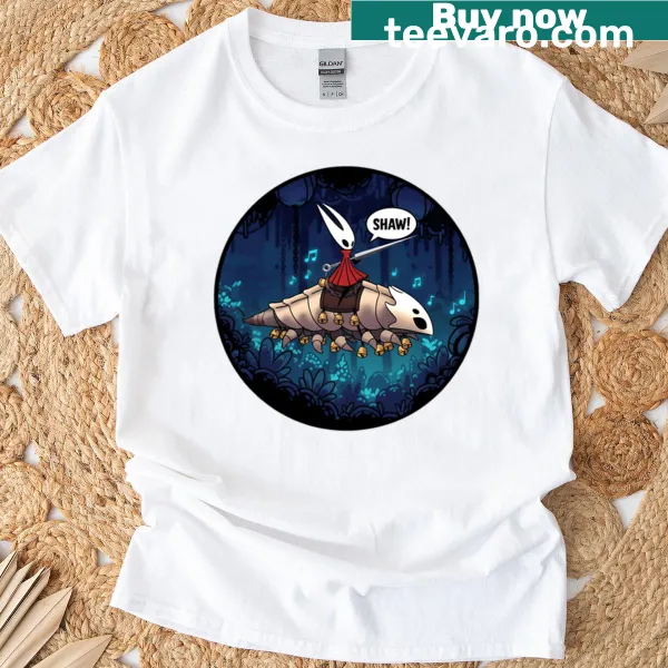 Oversized T-shirt with bell beast and hornet fanart design