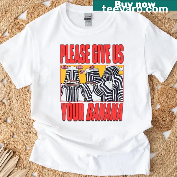 Cartoon Momo Ayase graphic on a boxy anime T-shirt
