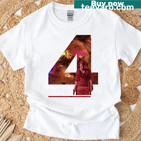 Oversized t-shirt with Uncharted character design