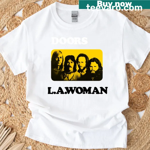 Bold typography t-shirt featuring 'La Woman' text