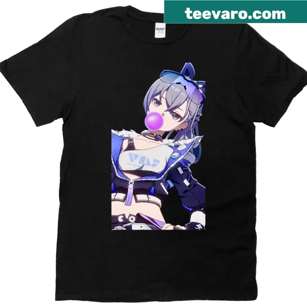 Oversized t-shirt with a cute cartoon silver wolf design
