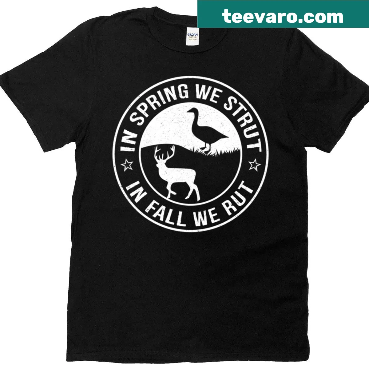 Emblematic hunting season T-shirt with seasonal design — on a men's t-shirt