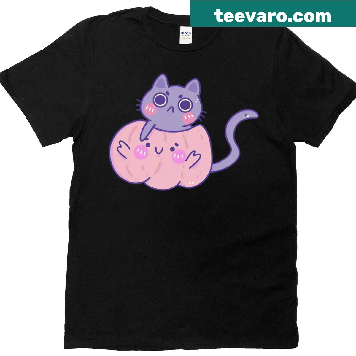 Cute T-shirt featuring a cat in a pumpkin — on a men's t-shirt