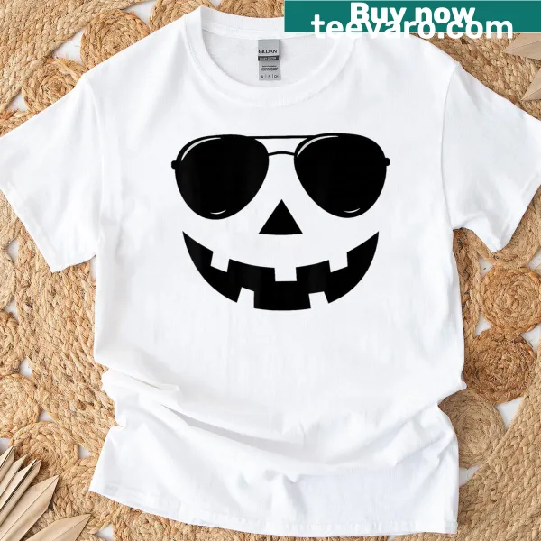 Funny Jack O' Lantern face pumpkin t-shirt for Halloween