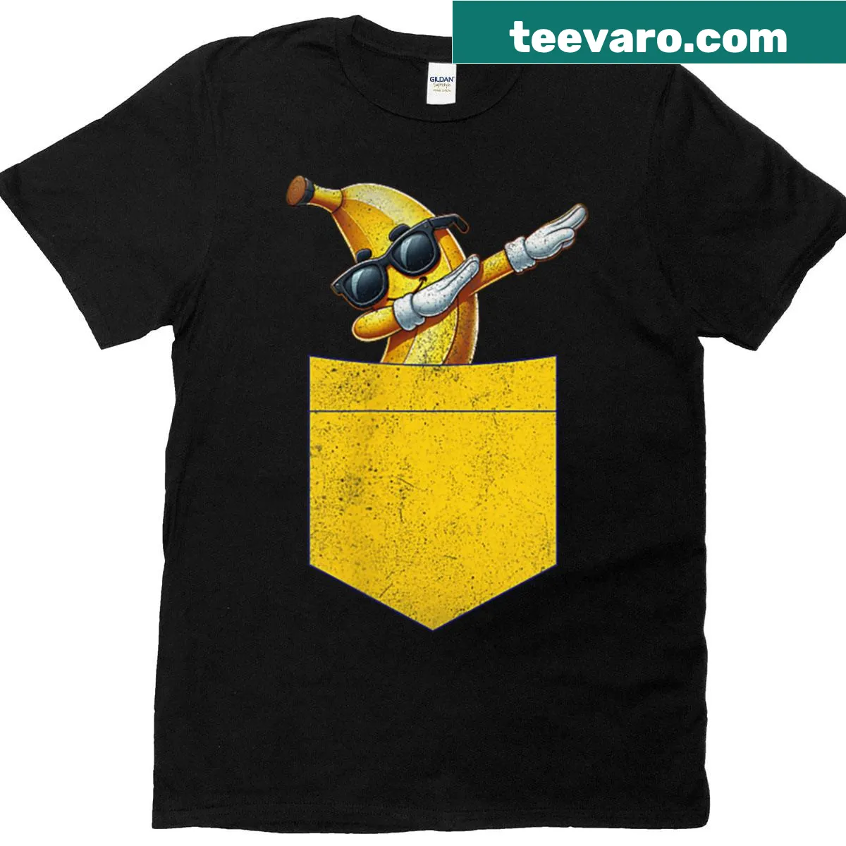 Cartoon banana dabbing from a pocket on a T-shirt — on a men's t-shirt