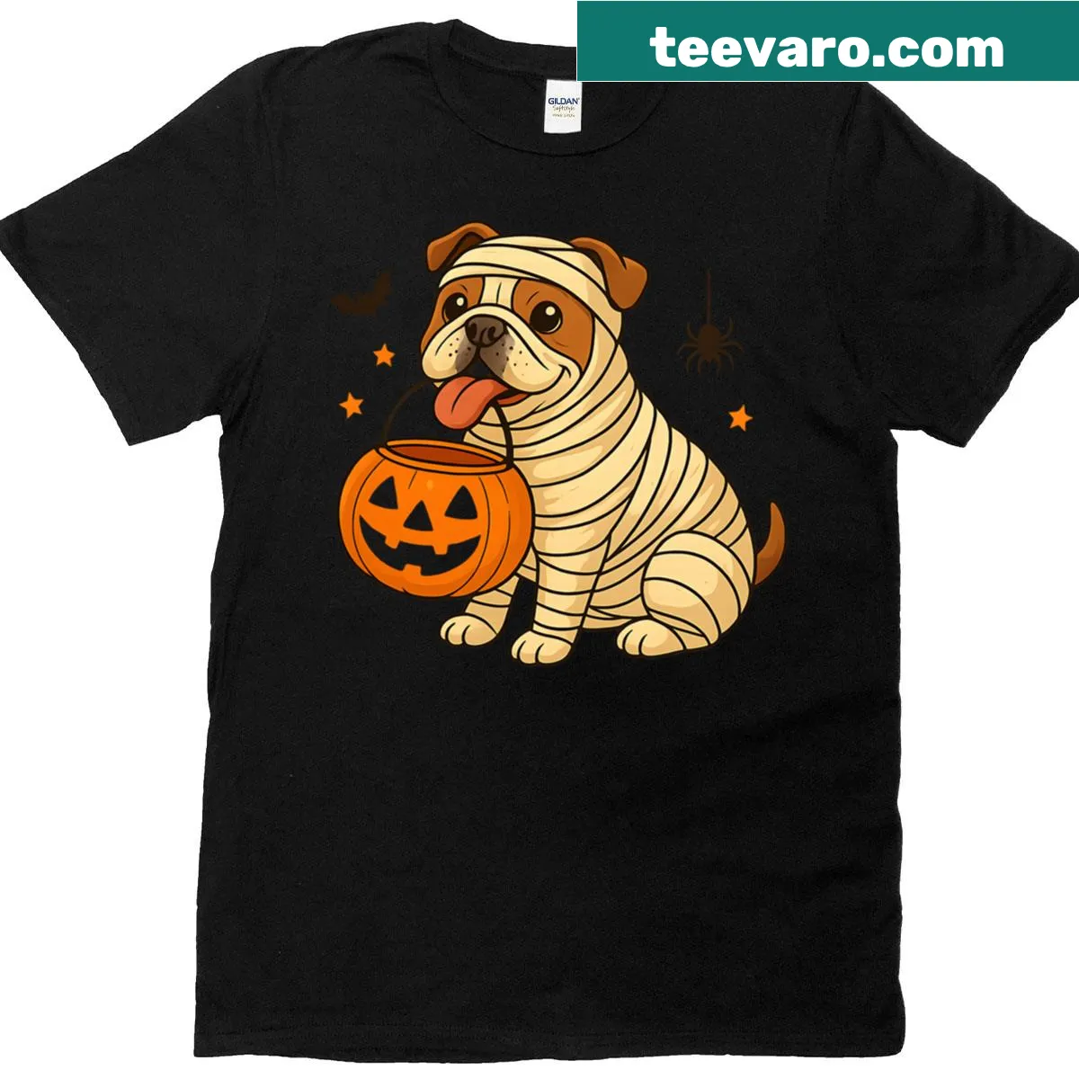 Illustration of an English Bulldog as a mummy on a Halloween T-shirt — on a men's t-shirt