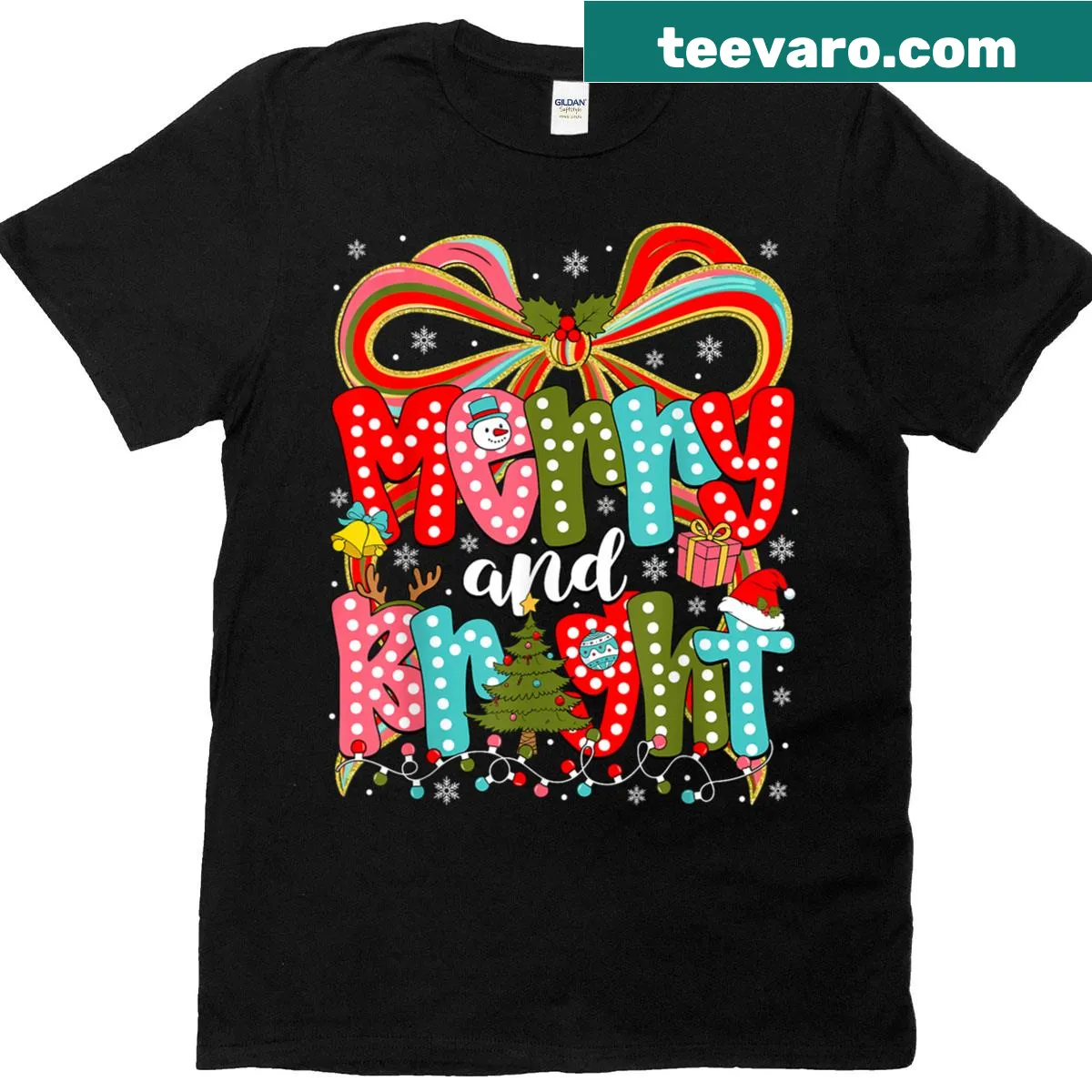 Vintage-style Christmas T-shirt with bow graphic for women — on a men's t-shirt