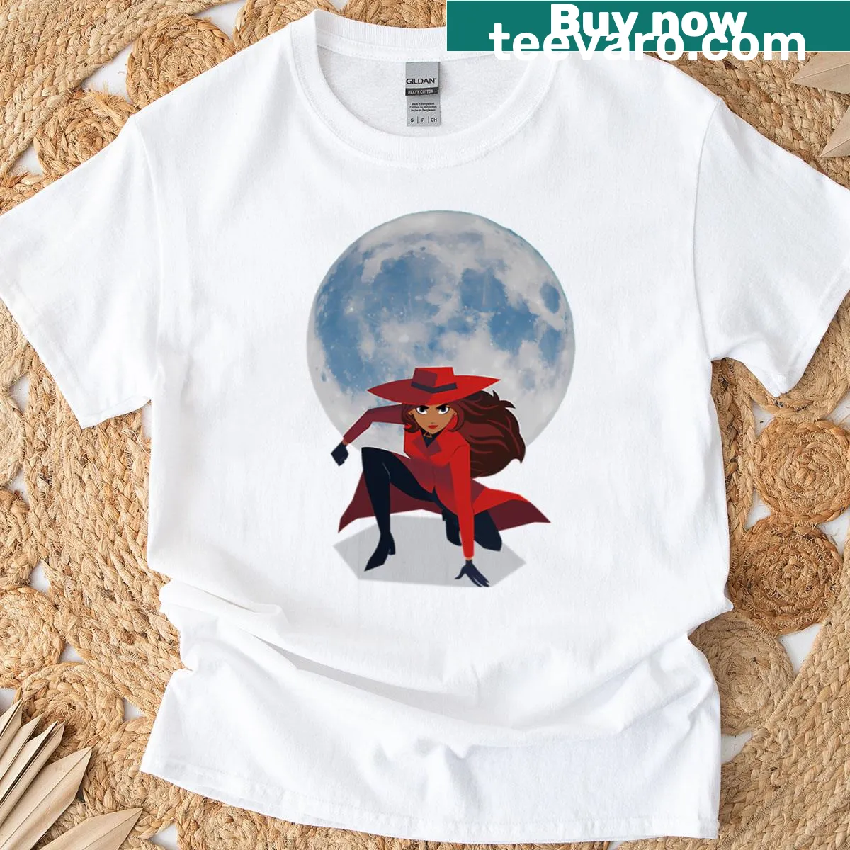 Stylish detective hat and trench coat illustration on t-shirt — on a men's t-shirt