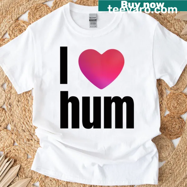I Love Hum typography t-shirt with vertical design