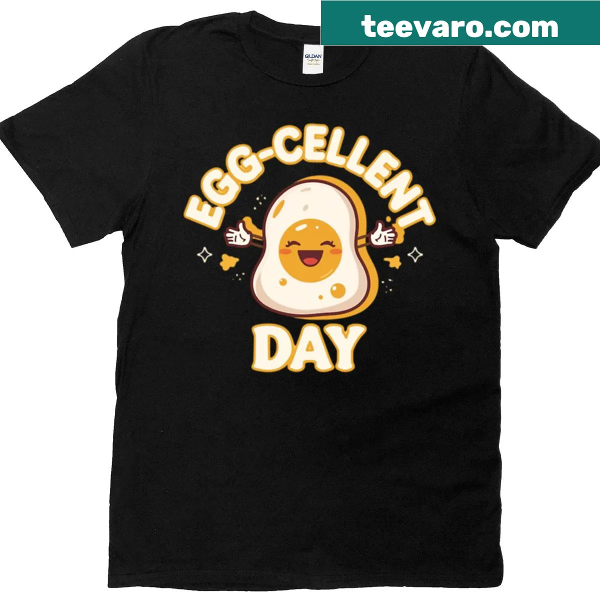 Cute egg pun t-shirt with text Egg-cellent Day — on a men's t-shirt