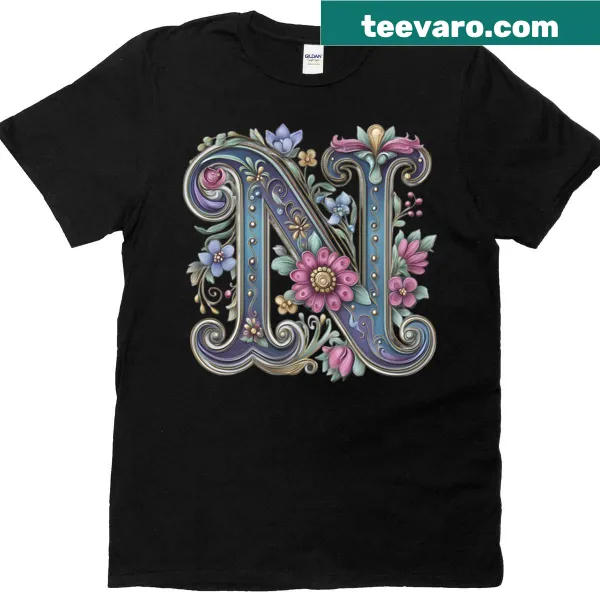 Elegant monogram N design in a vintage style t-shirt