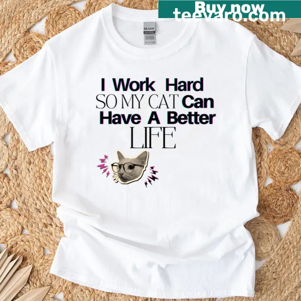 Wholesome cat owner graphic t-shirt