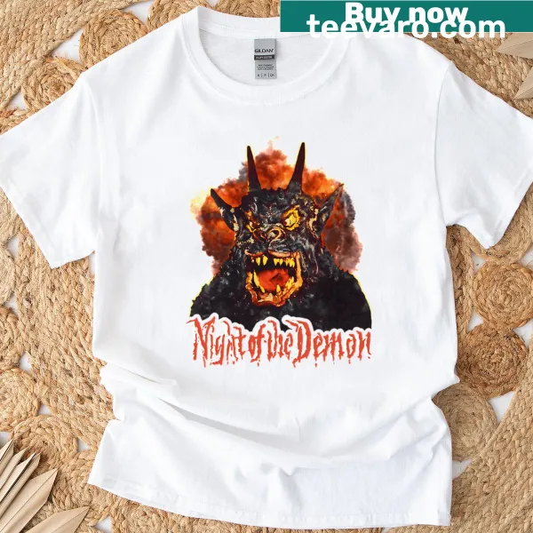 Vintage t-shirt with a humorous design inspired by scary movies