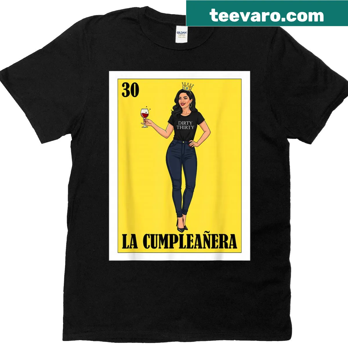 Illustrative birthday T-shirt saying 'La Cumpleaera' for a 30th birthday — on a men's t-shirt