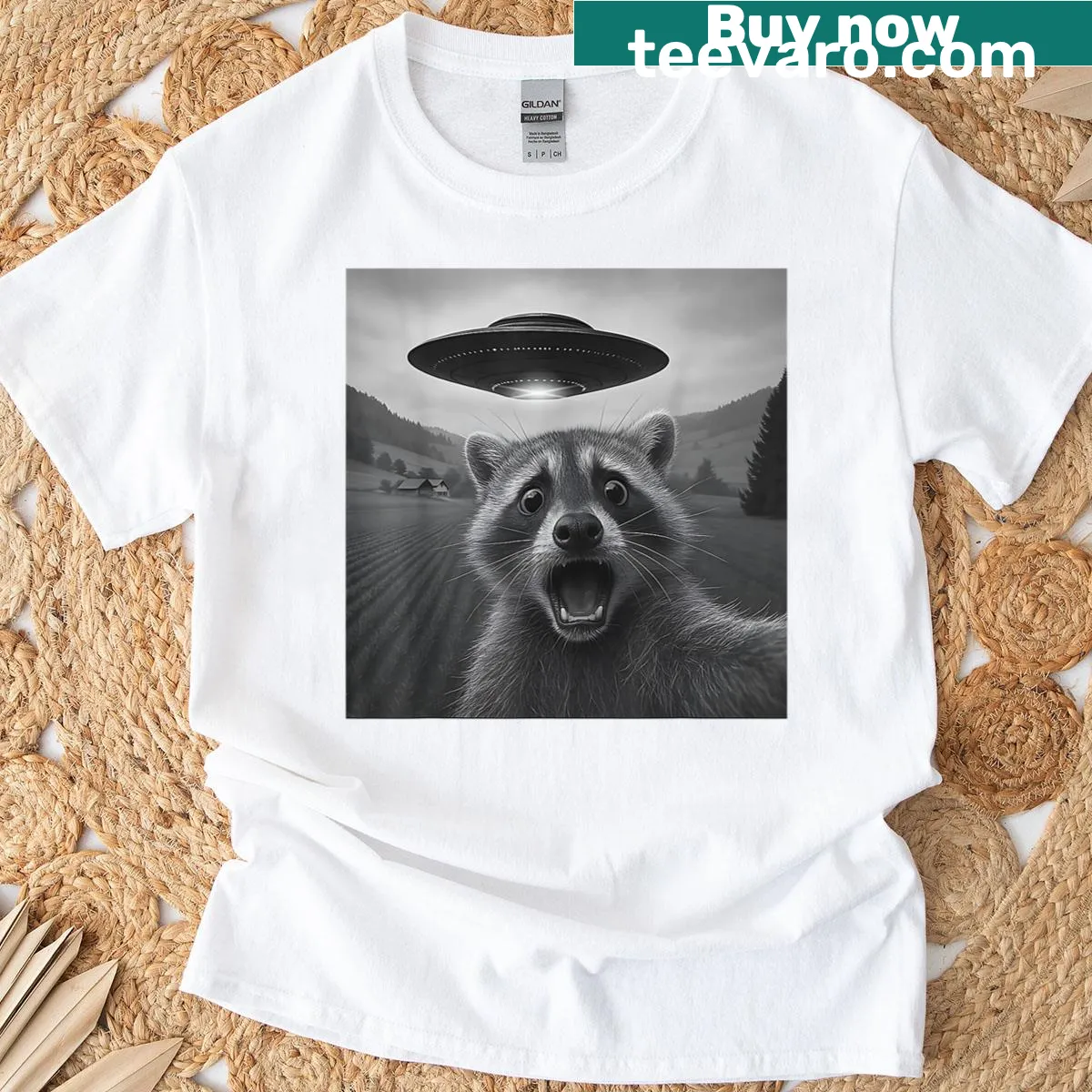 Cartoon raccoon selfie with UFO in a cute space theme — on a men's t-shirt