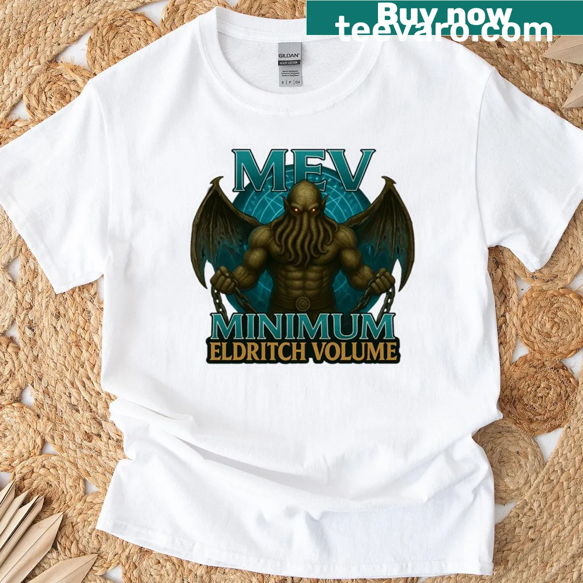 Intriguing Cthulhu graphic on a T-shirt. — on a men's t-shirt