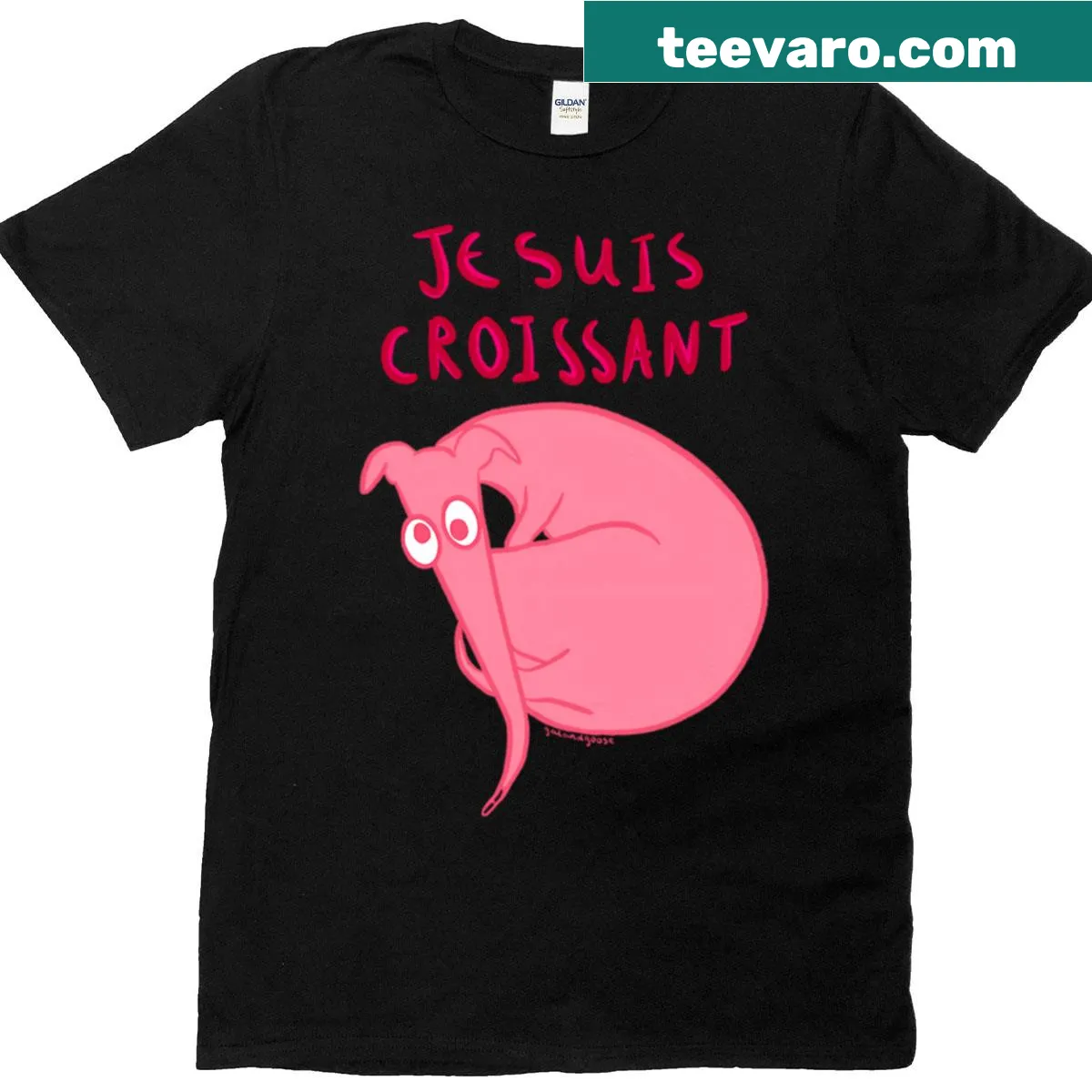 Cute 'Je Suis Croissant' t-shirt with playful text design — on a men's t-shirt