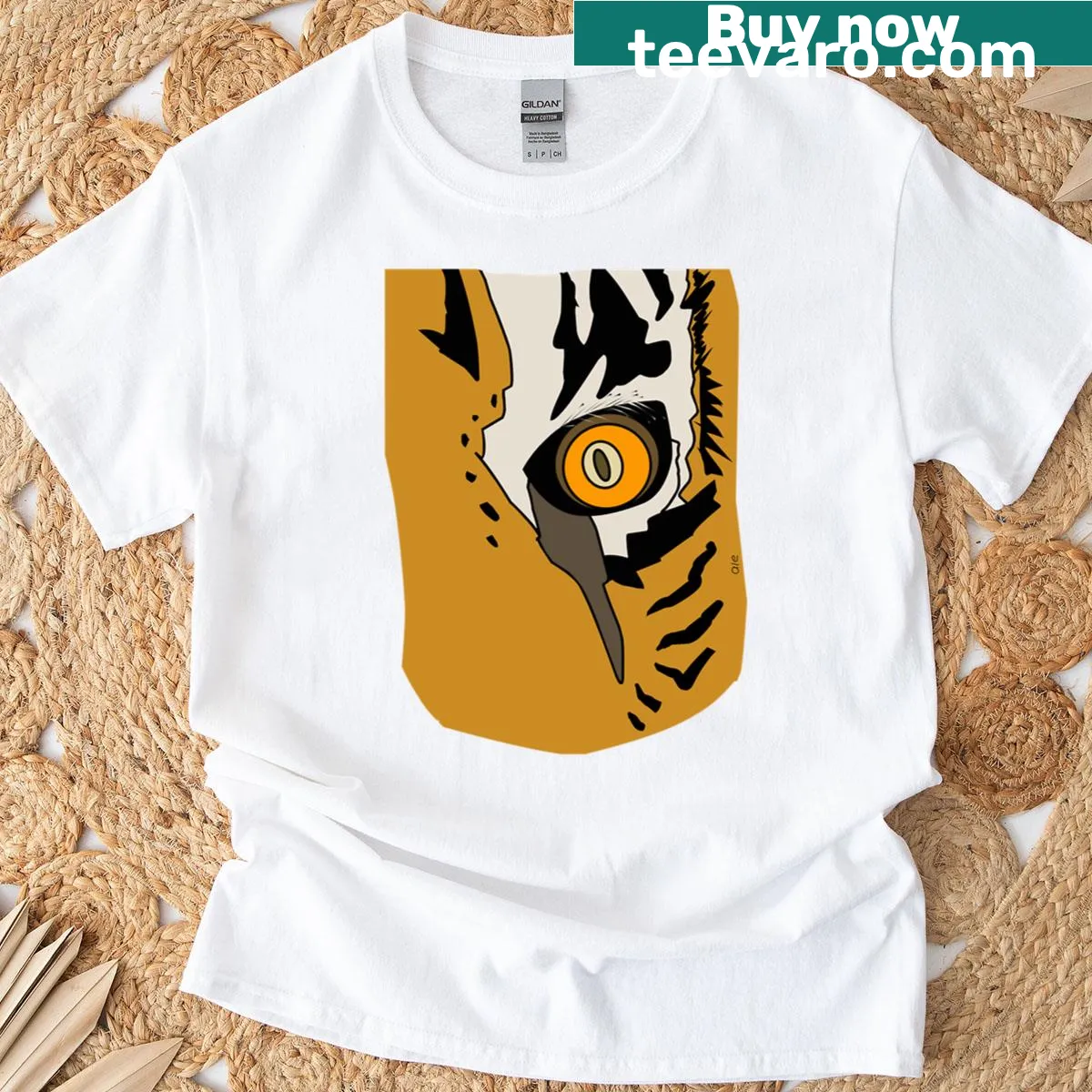 Minimalist tiger's eye silhouette on a T-shirt. — on a men's t-shirt