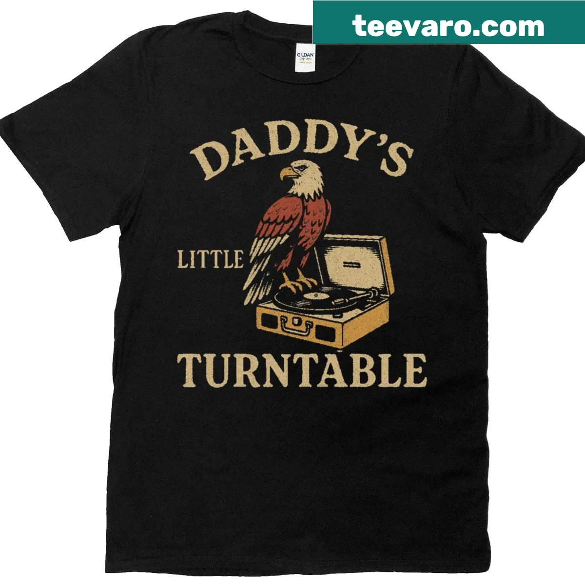 Vintage T-shirt with turntable design for music-loving dads — on a men's t-shirt