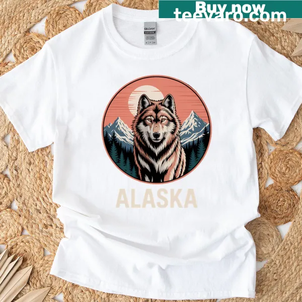 Outdoor-themed T-shirt representing the beauty of Alaska