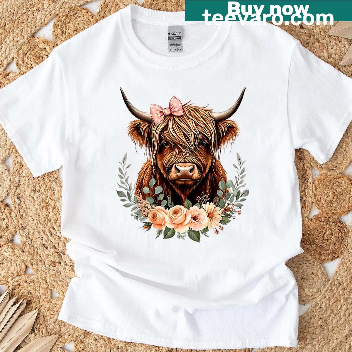 Illustration of a cute highland cow on a women's T-shirt — on a men's t-shirt