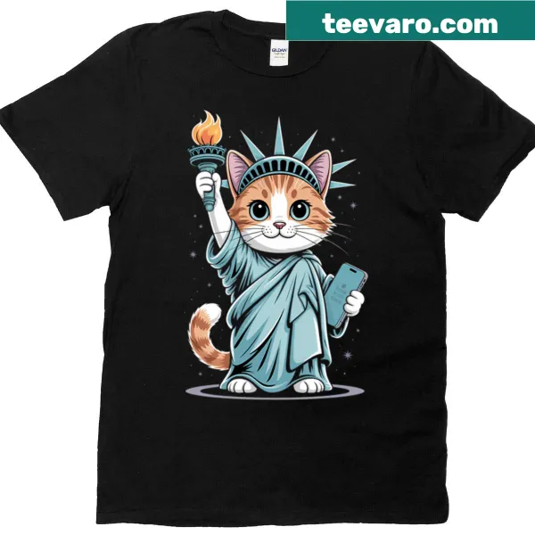 Kawaii cat dressed as the Statue of Liberty, celebrating NYC in a playful design