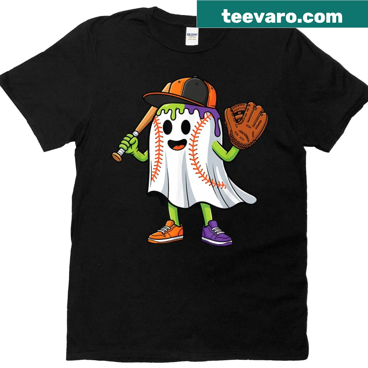 Cartoon ghost with baseball cap in a dripping style on a T-shirt — on a men's t-shirt