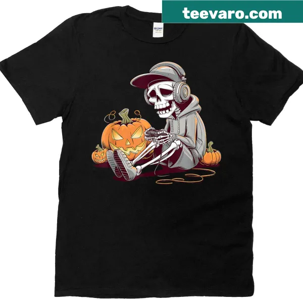 Halloween T-shirt with a skeleton gaming graphic