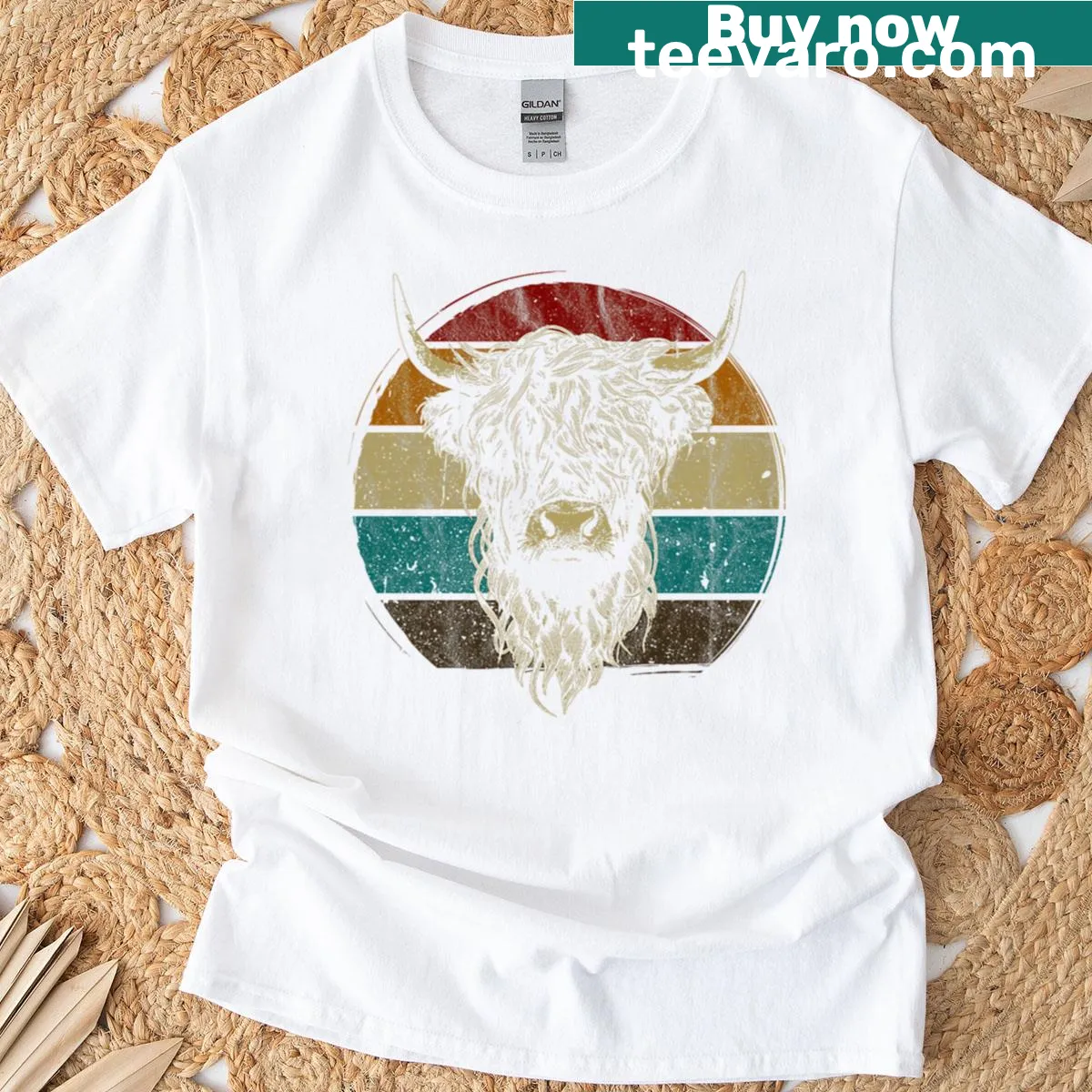 Retro design of a Scottish Highland cow on a comfortable t-shirt — on a men's t-shirt