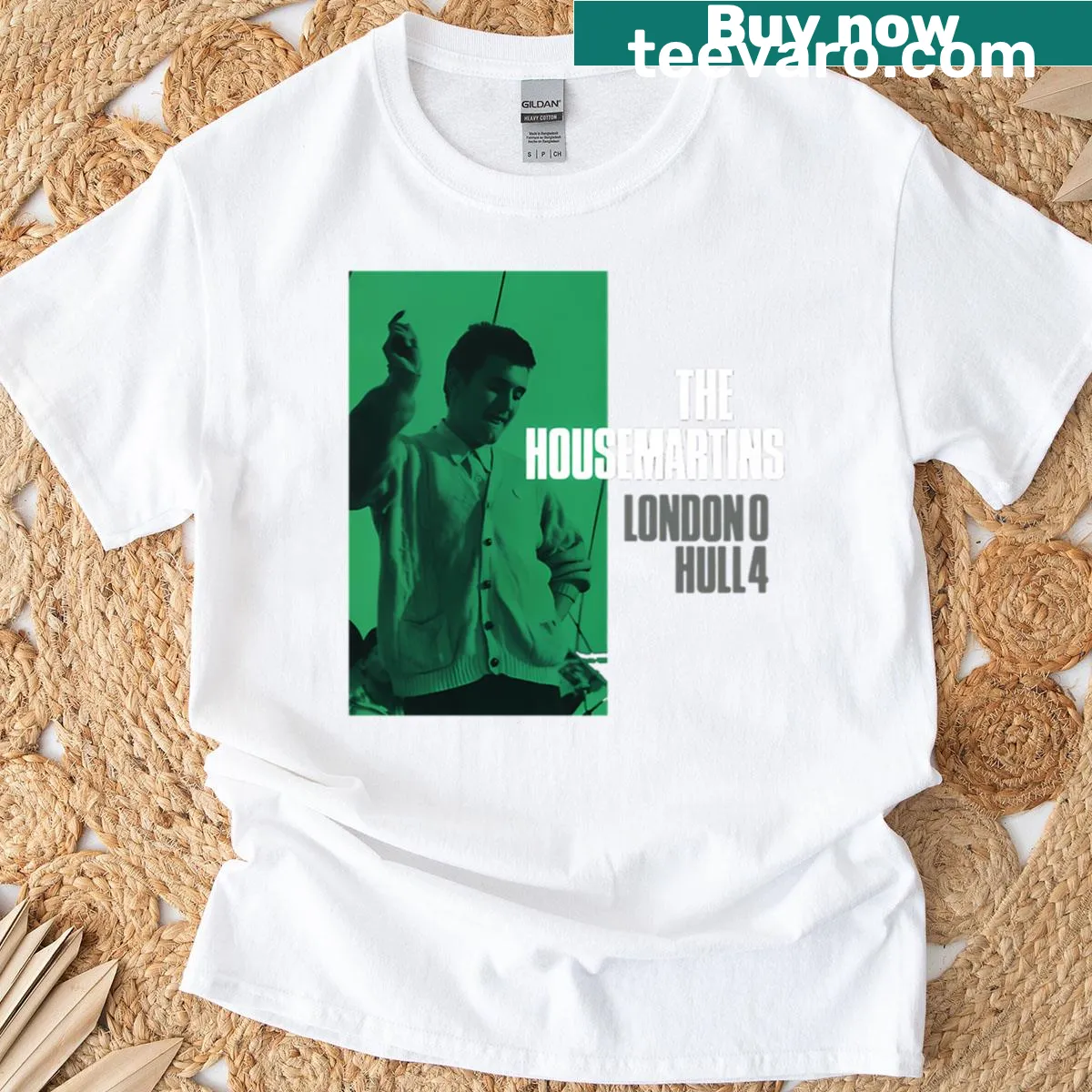 Retro t-shirt featuring the score London 0 Hull 4 for football fans — on a men's t-shirt
