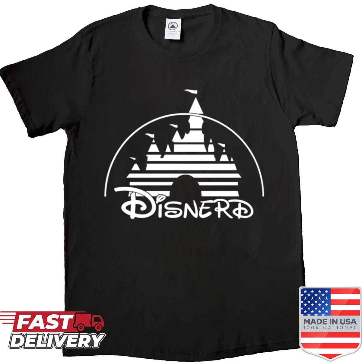Text shirt with 'Disnerd' slogan